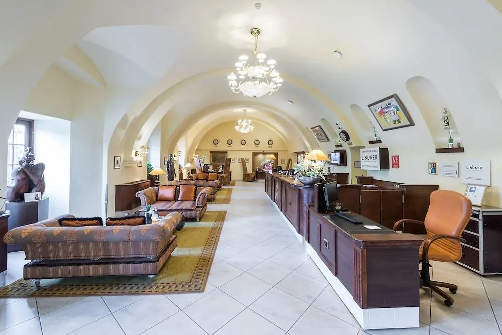 Lindner Hotel Prague Castle, Part Of Jdv By Hyatt 4*,